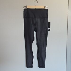 90 Degrees Black Cire Small Shiny Cropped Leggings
